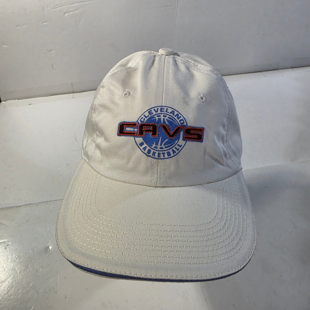 Vtg 90's Puma Cleveland Cavaliers NBA Hat White Adjustable Strapback Cap NWT